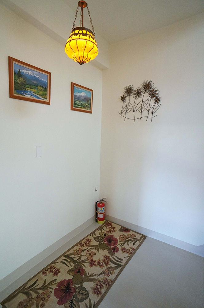 Spring Garden Homestay Хуалянь Екстер'єр фото