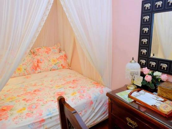 Spring Garden Homestay Хуалянь Екстер'єр фото