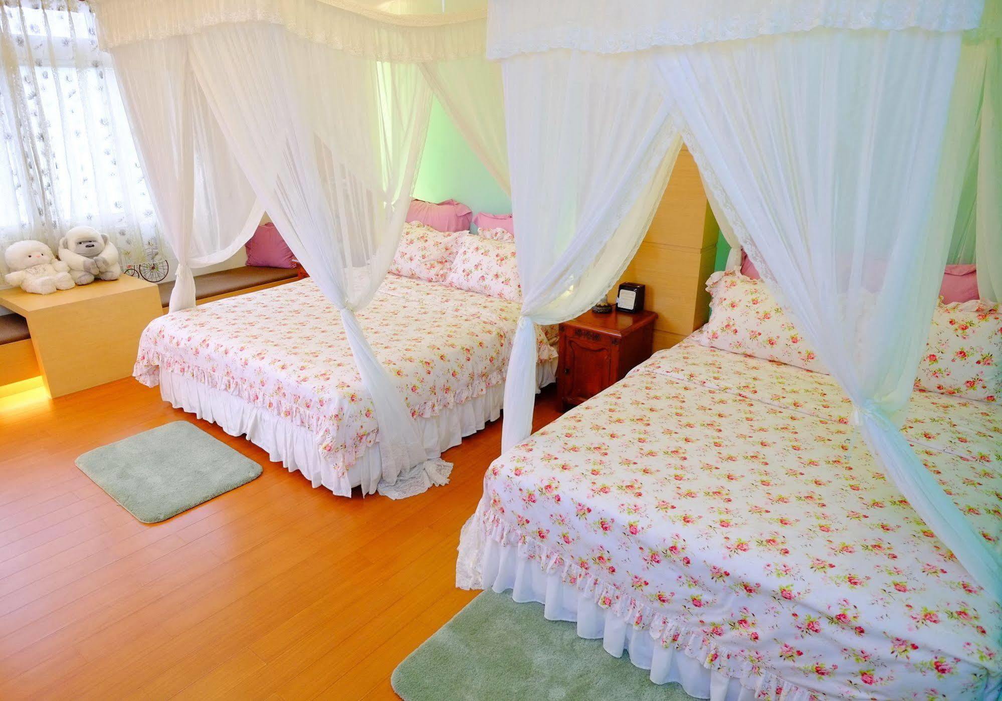 Spring Garden Homestay Хуалянь Екстер'єр фото
